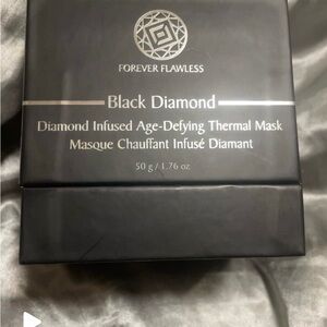 Forever flawless Black Diamond Diamond infused age defying Thurman mask